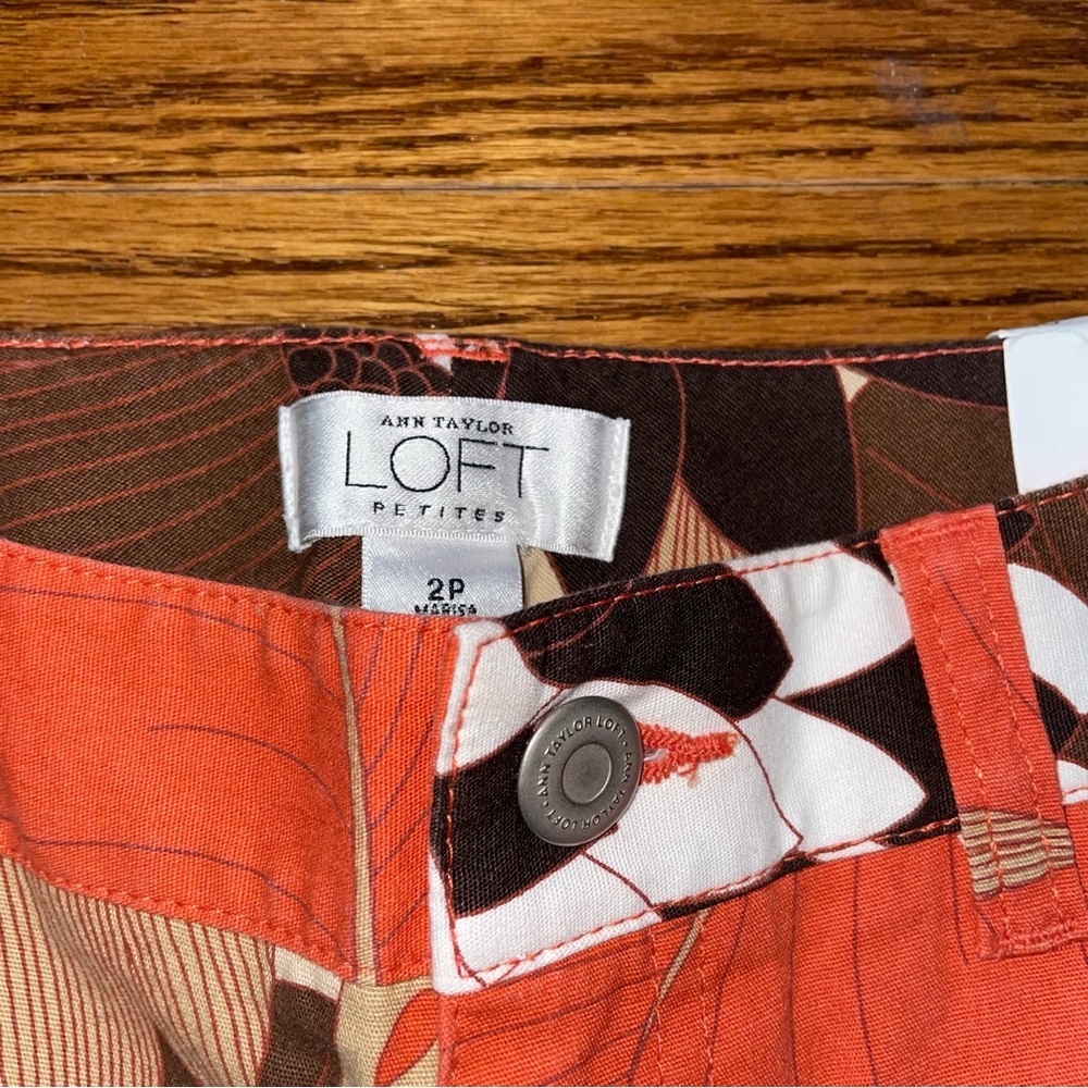 LOFT Floral Capris in Brown, Orange, and White - Picture 2 of 6